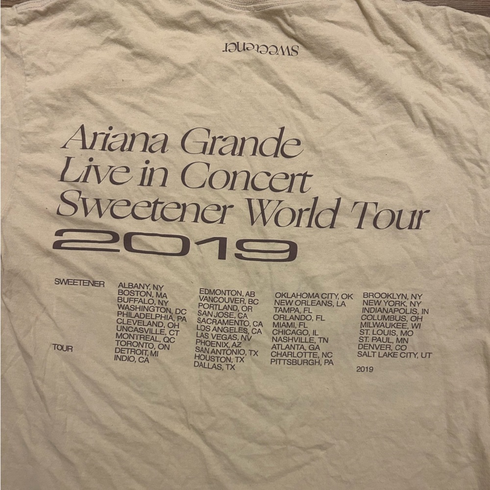 Front and back of Ariana Grande graphic t-shirt never been worn